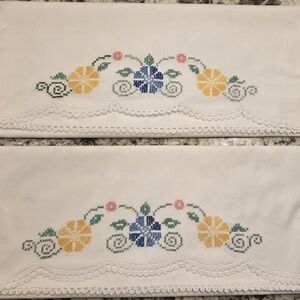 Vtg Hand Embroidered CrossStitch Floral Tatted Edge Standard Pillowcase Set of 2